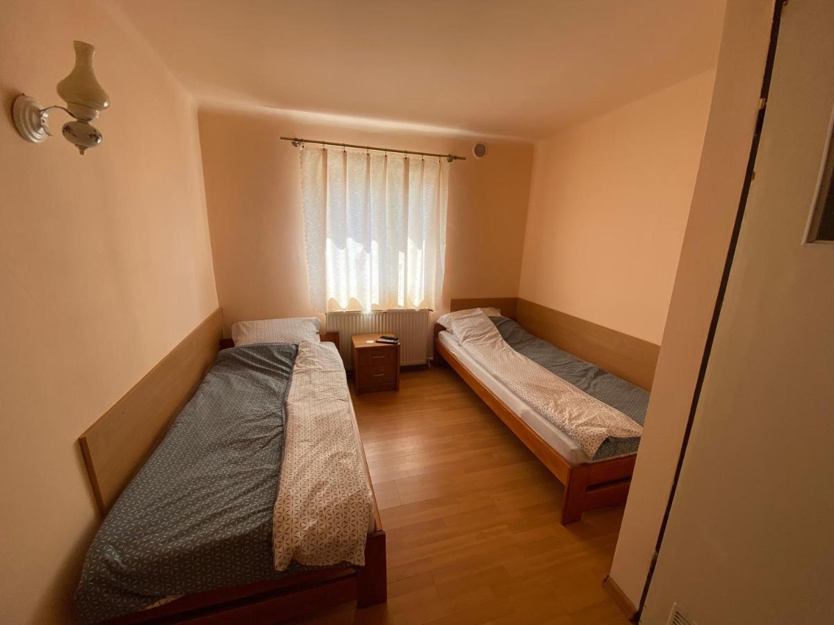 Hostel "U Jedrusia" Zarebow Exterior foto