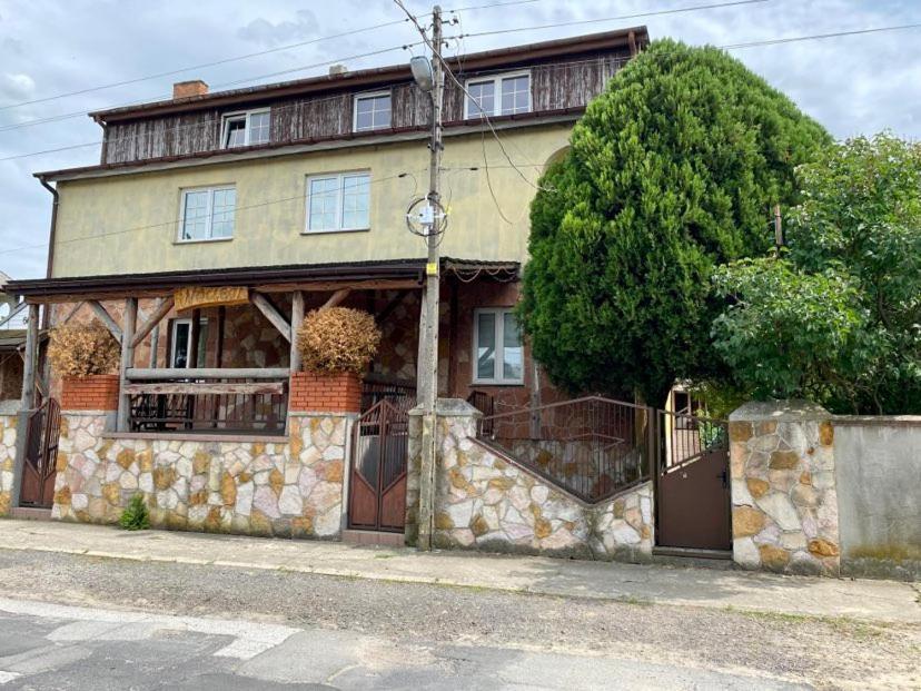 Hostel "U Jedrusia" Zarebow Exterior foto